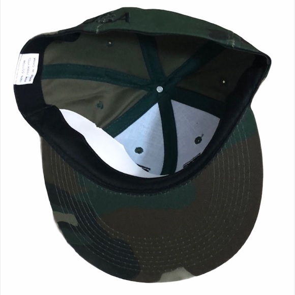 Green Camouflage Baseball Hat - 100% Cotton, Velcro Back Closure, Traditional Camo Design